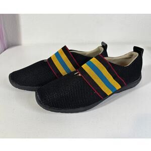 Bernie Mev NWOT Size US 9 (EU 40) Black Multicolor Stripe Knit Slip-On Shoes